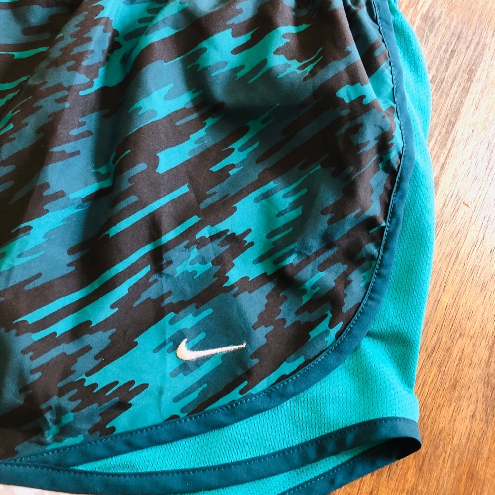 Nike Shorts - Picture 2 of 5